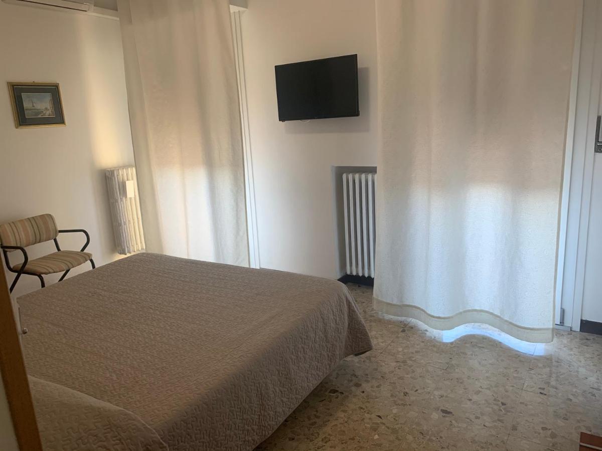 Hotel Marchina Brescia Luaran gambar
