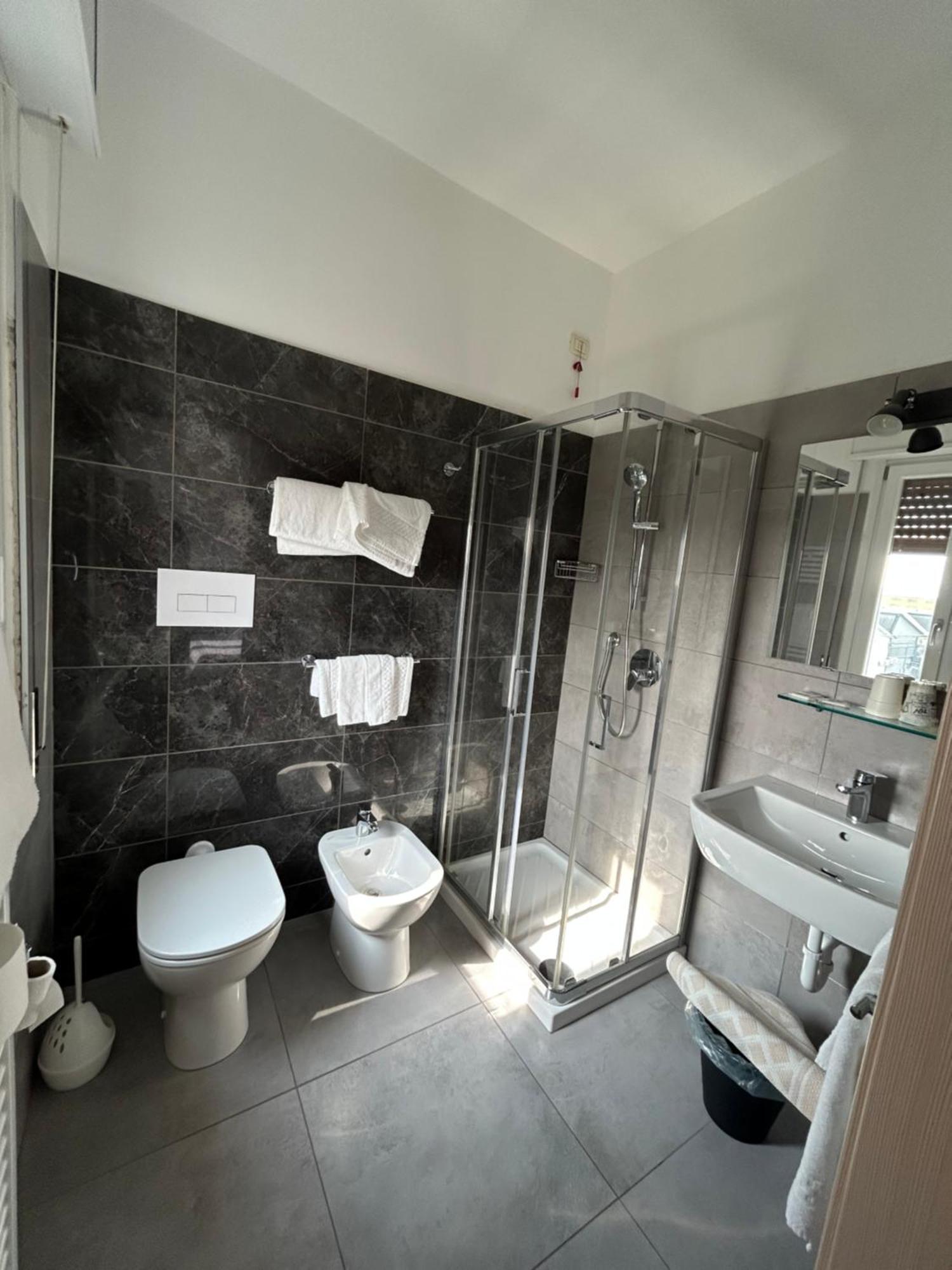 Hotel Marchina Brescia Luaran gambar